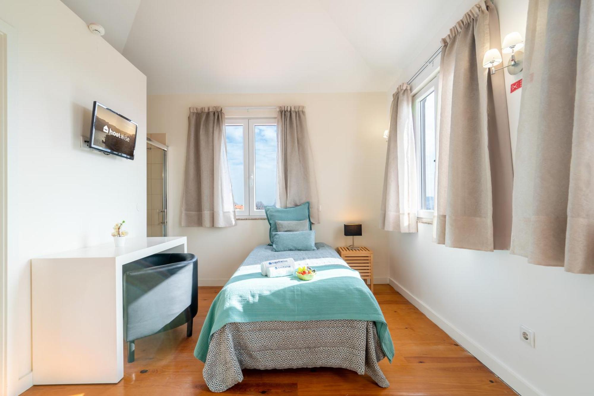 Host Wise - Sweet Bright Flats - City Center بورتو الغرفة الصورة