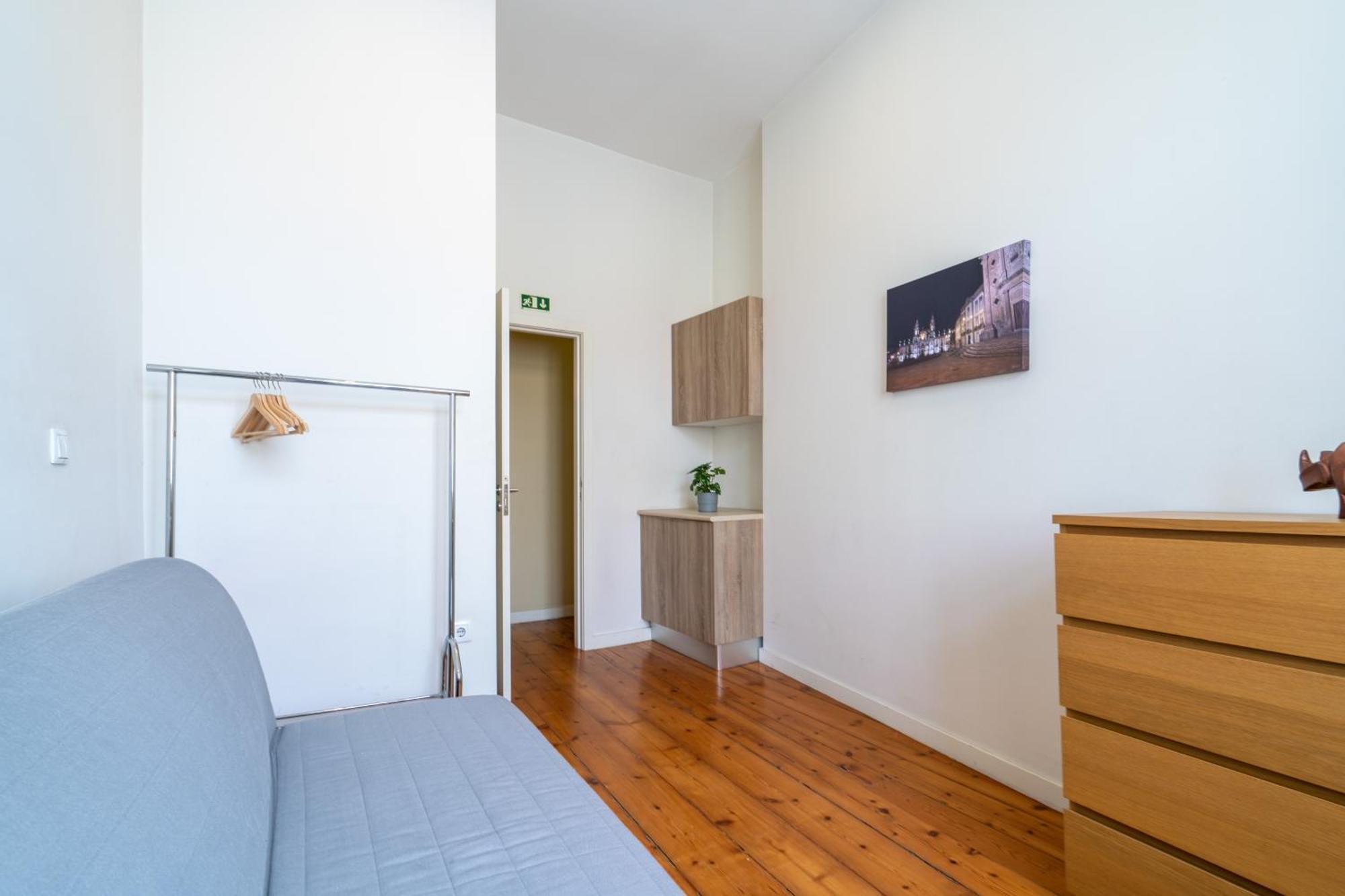 Host Wise - Sweet Bright Flats - City Center بورتو الغرفة الصورة