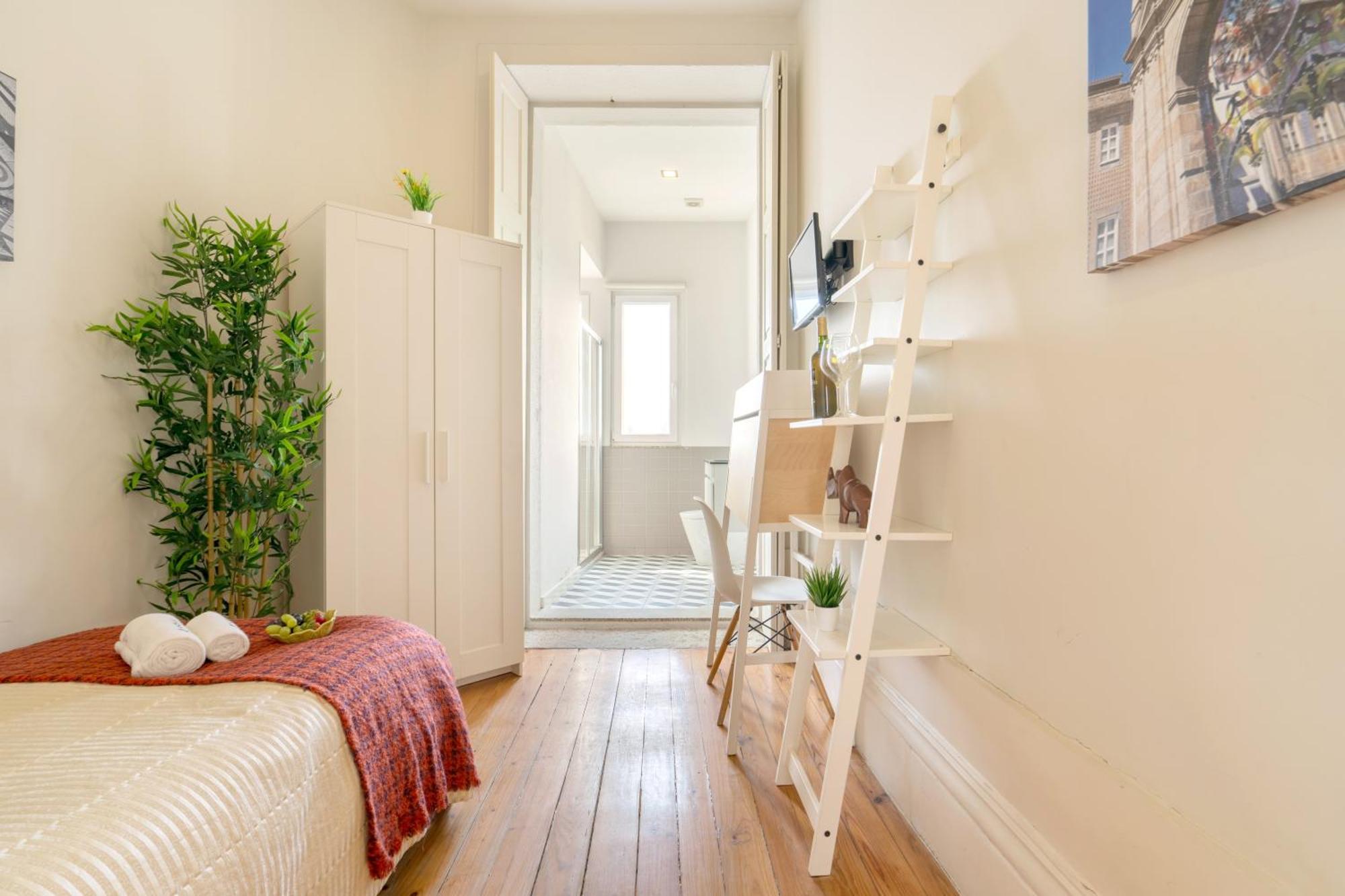 Host Wise - Sweet Bright Flats - City Center بورتو الغرفة الصورة